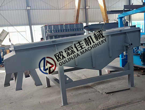 直線振動(dòng)篩的安裝斜度該如何調(diào)節(jié)？